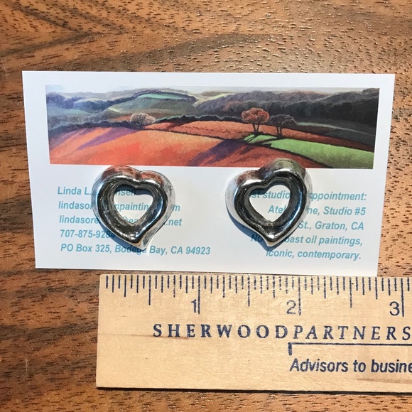 Vintage open-heart style post earrings - Picture 2 of 4